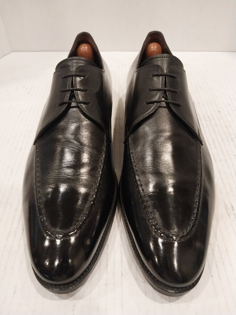 SANTONI men's (SAVE $750) size 10.5 D black Derby.